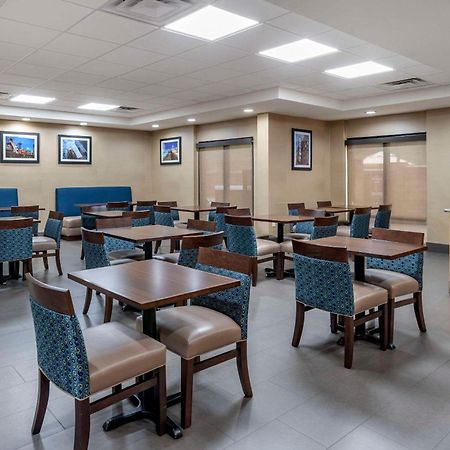 Comfort Inn Birmingham Homewood Buitenkant foto