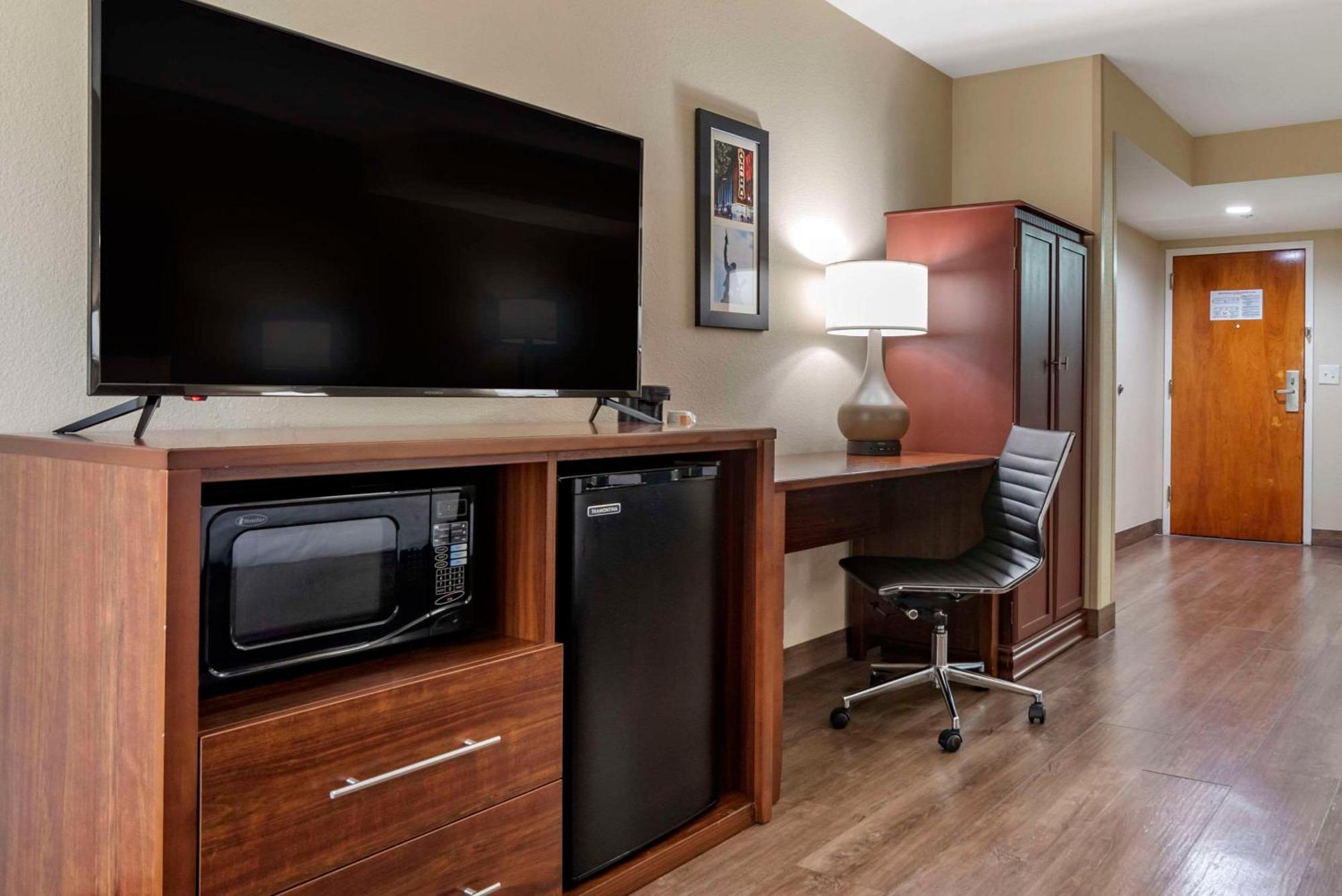 Comfort Inn Birmingham Homewood Buitenkant foto