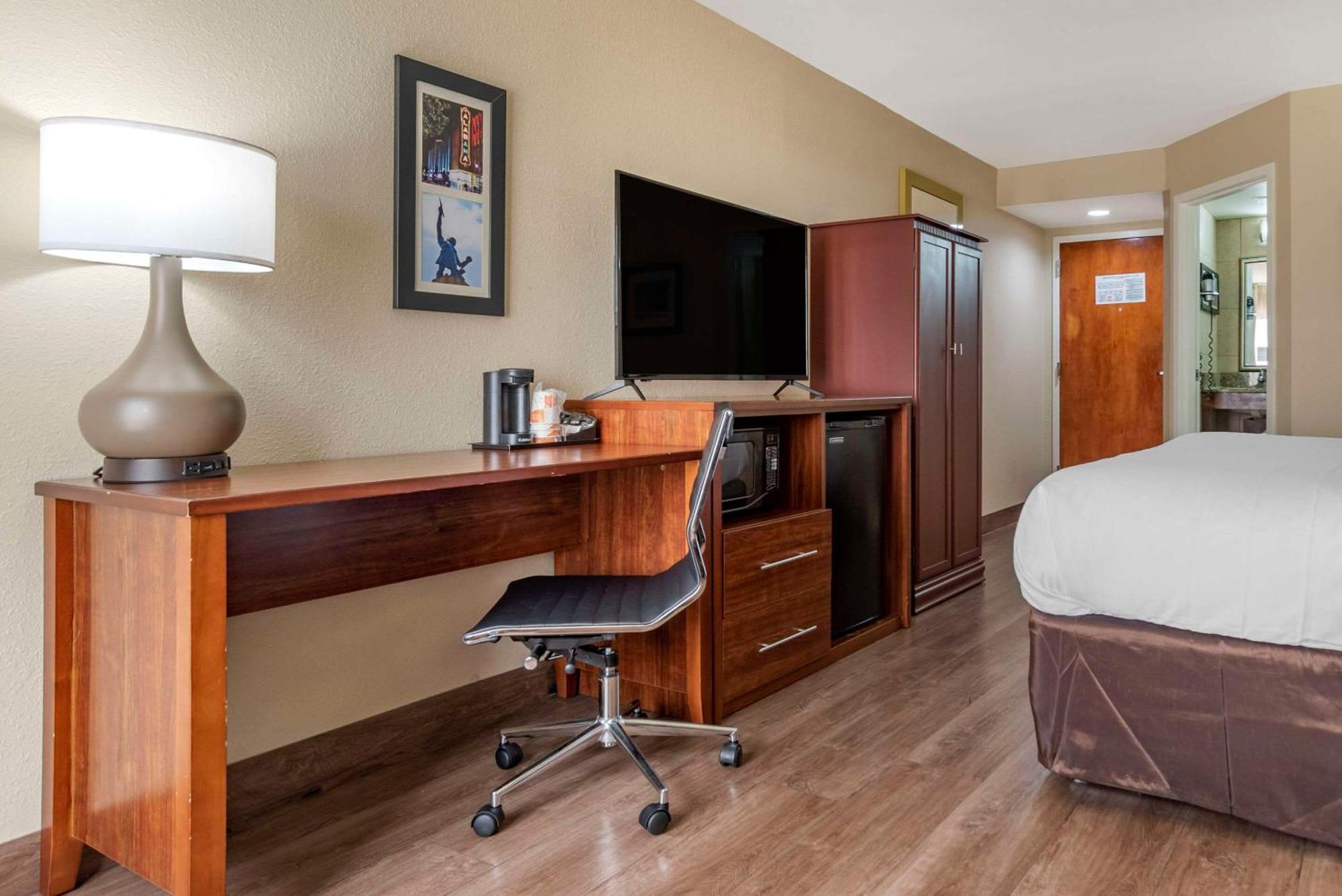 Comfort Inn Birmingham Homewood Buitenkant foto
